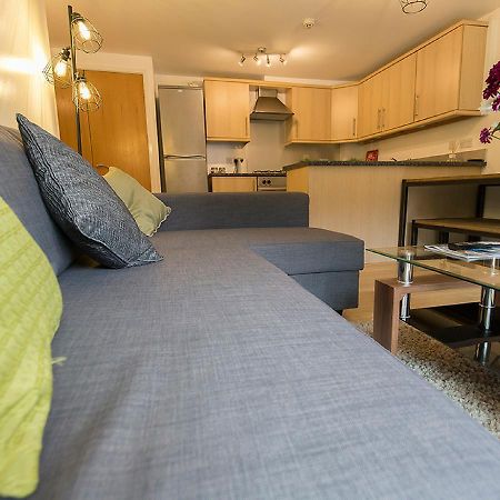 Raleigh Square - 2Br Ground-Floor Apartment In Nottingham Luaran gambar