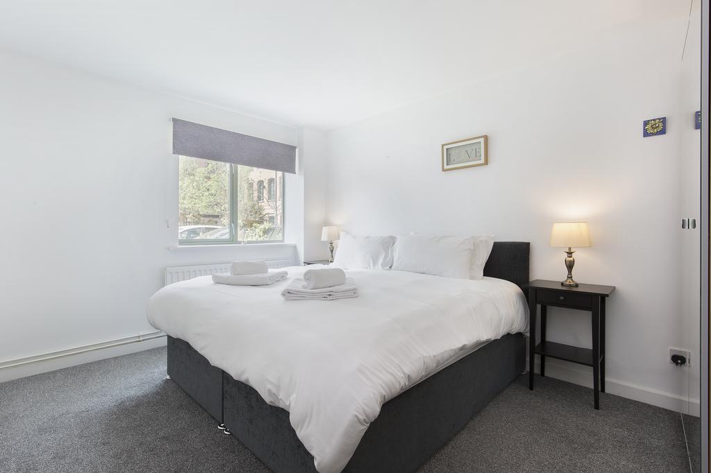 Raleigh Square - 2Br Ground-Floor Apartment In Nottingham Luaran gambar