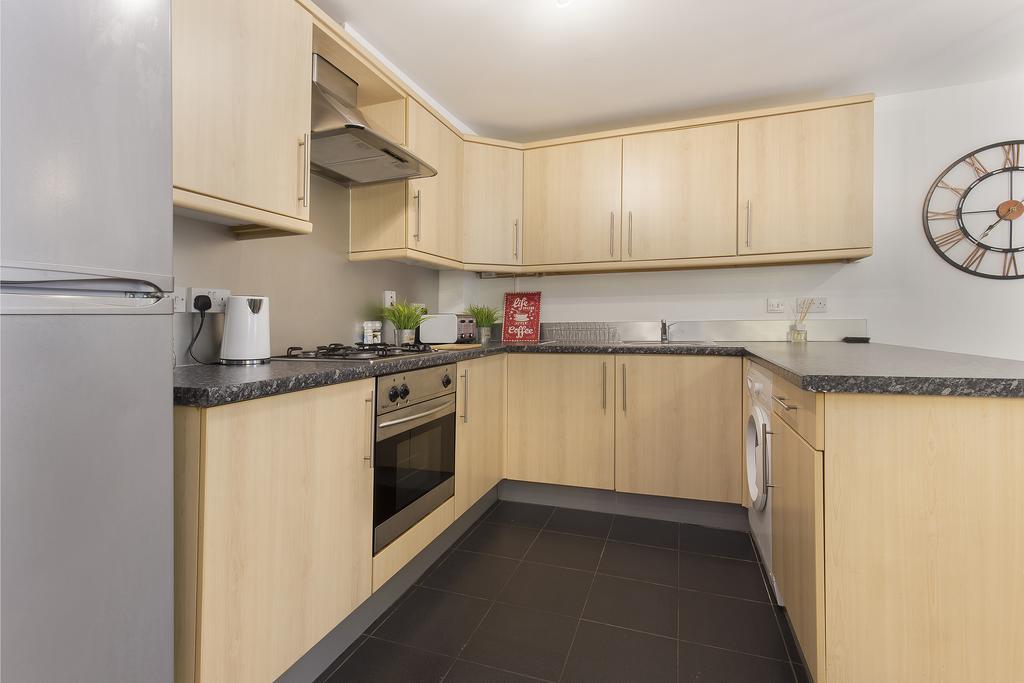 Raleigh Square - 2Br Ground-Floor Apartment In Nottingham Luaran gambar