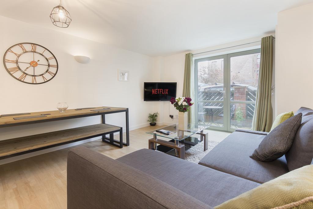 Raleigh Square - 2Br Ground-Floor Apartment In Nottingham Luaran gambar