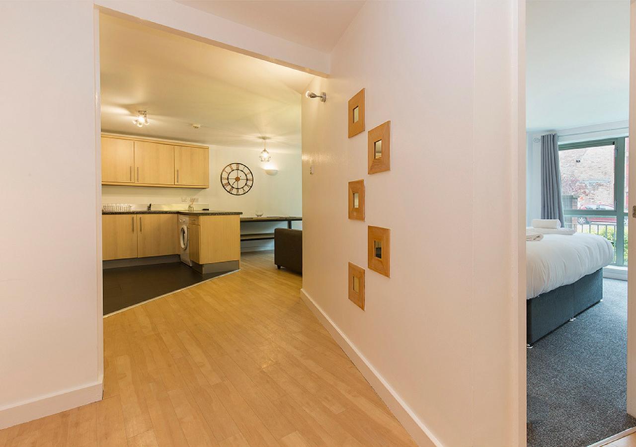 Raleigh Square - 2Br Ground-Floor Apartment In Nottingham Luaran gambar